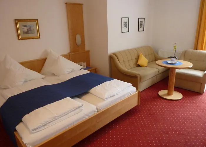 Inn Gasthof Goldenes Schiff